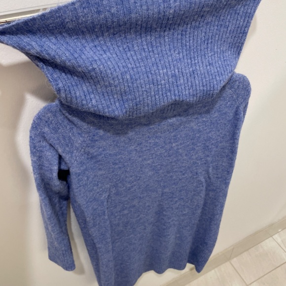 Wilfred free | Aritzia | Off Shoulder Dress | XS - Picture 4 of 4